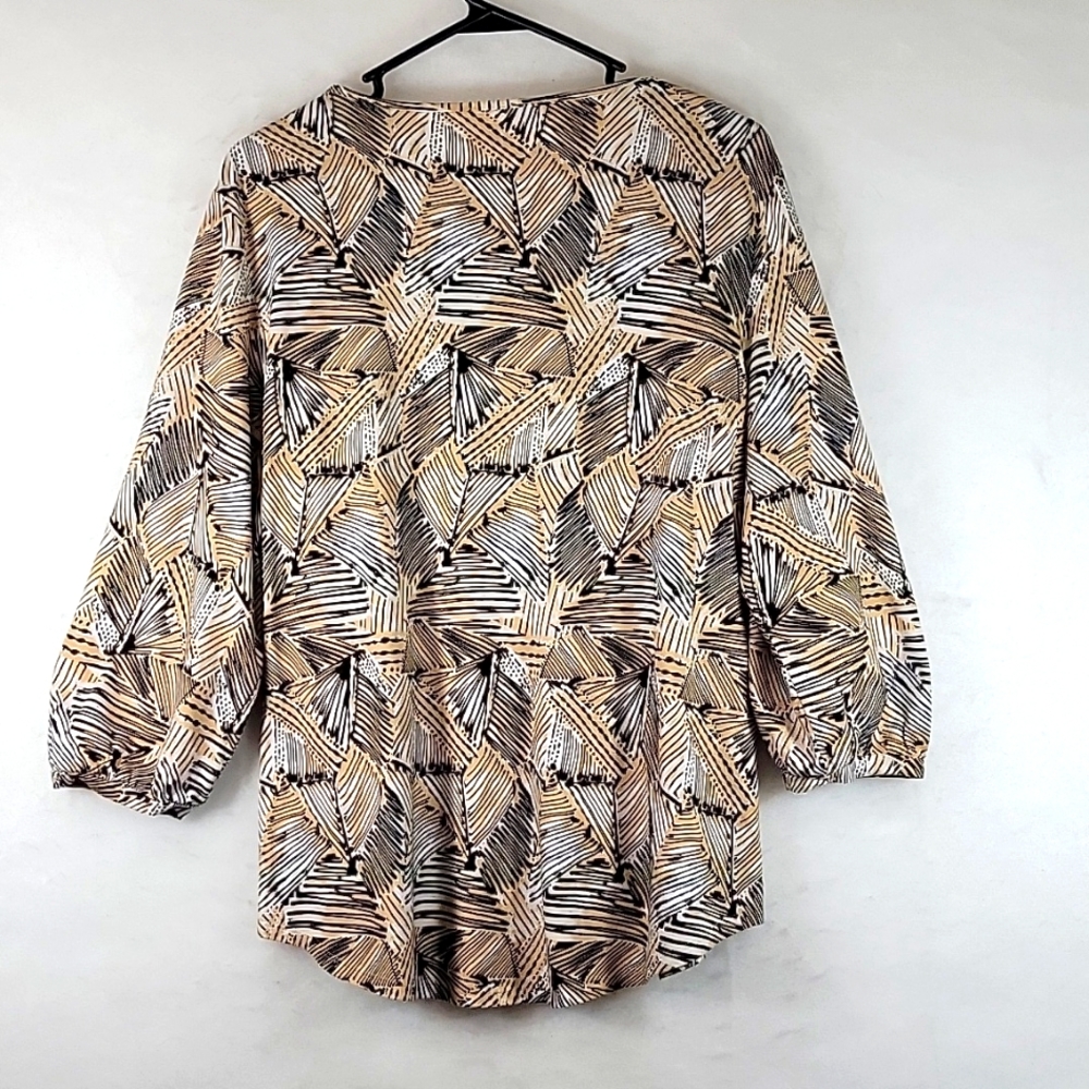 Westbound Slight Balloon Sleeve Notched V-Neckline Top Size L - Picture 9 of 9